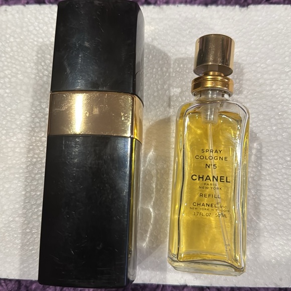 Chanel No. 5 refillable spray bottle  with Chanel No. 5 spray cologne - Picture 2 of 7